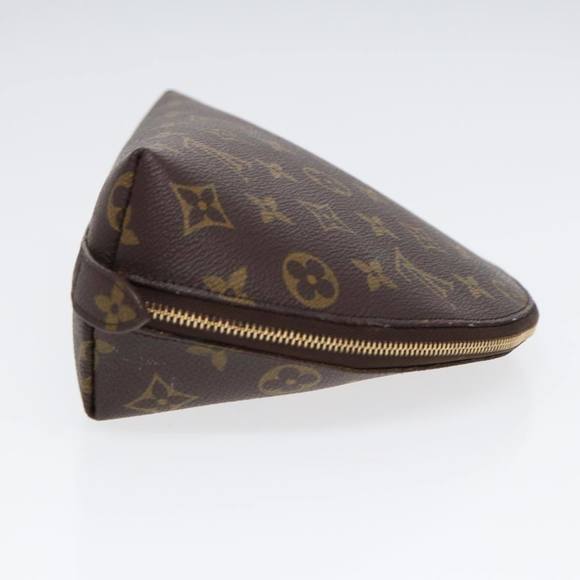 LOUIS VUITTON Monogram Trousse Demi Ronde Cosmetic Pouch M47520 LV Auth 86597 - Picture 3 of 16